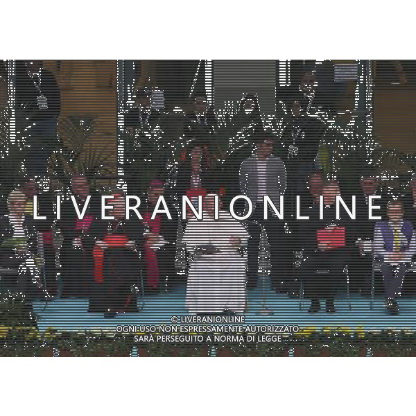 Milano ( MI ) 25/03/2017 Stadio San Siro il Papa incontra i cresimandi e cresimati Nella foto: Papa Francesco PH Lauro Montagnini / AGENZIA ALDO LIVERANI SAS Visita Pastorale di sua Santita\' Papa Francesco a Milano che incontra i cresimandi allo stadio San Siro 25.03.2017