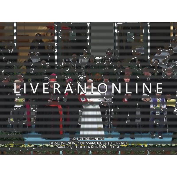 Milano ( MI ) 25/03/2017 Stadio San Siro il Papa incontra i cresimandi e cresimati Nella foto: Papa Francesco PH Lauro Montagnini / AGENZIA ALDO LIVERANI SAS Visita Pastorale di sua Santita\' Papa Francesco a Milano che incontra i cresimandi allo stadio San Siro 25.03.2017