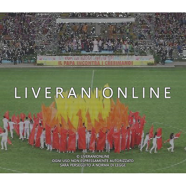 Milano ( MI ) 25/03/2017 Stadio San Siro il Papa incontra i cresimandi e cresimati Nella foto: Raffiguranti - coreografia PH Lauro Montagnini / AGENZIA ALDO LIVERANI SAS Visita Pastorale di sua Santita\' Papa Francesco a Milano che incontra i cresimandi allo stadio San Siro 25.03.2017