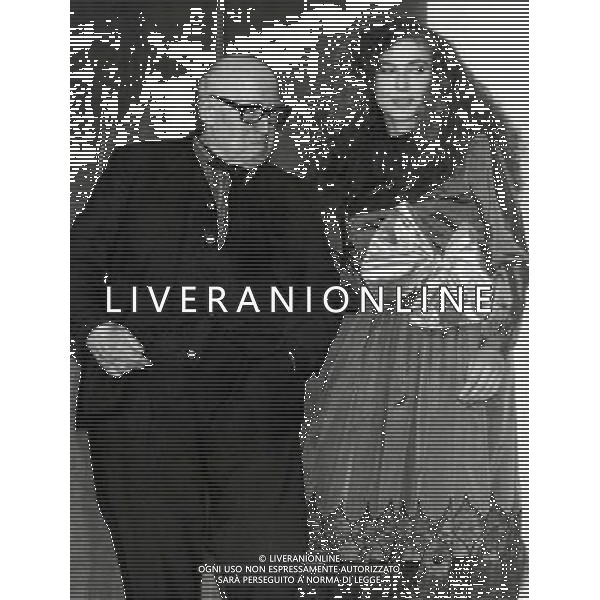Cesare Zavattini, sceneggiatore, giornalista, commediografo, scrittore, poeta e pittore italiano - Retrospettiva nella foto con Eleonora Brigliadori © ARCHIVIO / AGENZIA ALDO LIVERANI SAS