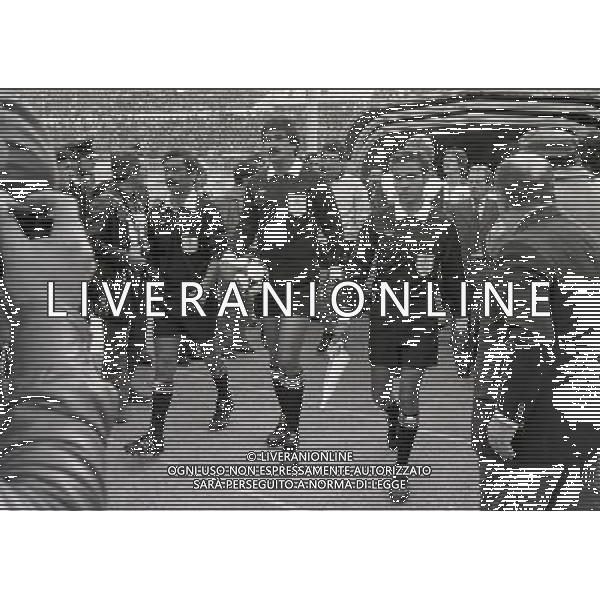 01-11-1980 ROMA STADIO OLIMPICO ITALIA DANIMARCA 2-0 NELLA FOTO ARBITRO LACARNE AG ALDO LIVERANI SAS