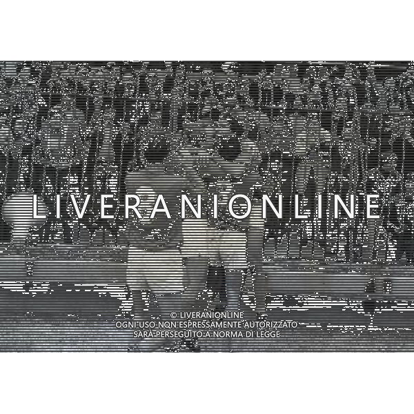 15-11-1980 TORINO STADIO COMUNALE ITALIA JUGOSLAVIA 2-0 NELLA FOTO ABBRACCI GIOCATORI ITALIA AG ALDO LIVERANI SAS