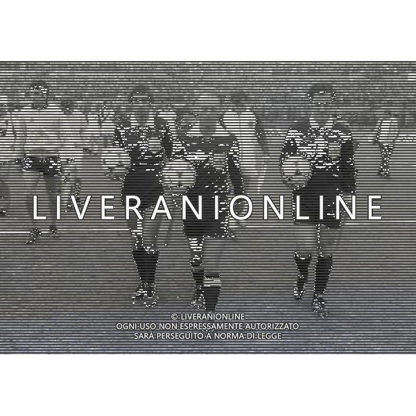 15-11-1980 TORINO STADIO COMUNALE ITALIA JUGOSLAVIA 2-0 NELLA FOTO ARBITRO KLEIN AG ALDO LIVERANI SAS