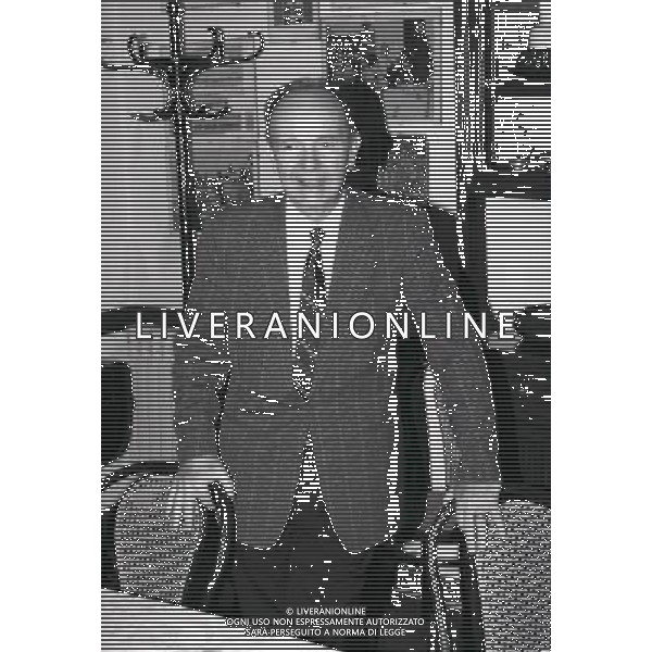 Dino Meneghin, cestista, giocatore di basket italiano - Retrospettiva nella foto la presentazione all\'Olimpia Milano Recoaro con il direttore Sportivo Raffaele Morbelli 1993/1994 © ARCHIVIO / AGENZIA ALDO LIVERANI SAS