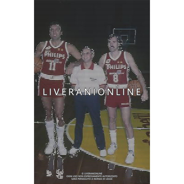 Dino Meneghin, cestista, giocatore di basket italiano - Retrospettiva nella foto con Mike D\'Antoni e Franco Casalini 1988/1989 ( Olimpia Milano Philips ) © ARCHIVIO / AGENZIA ALDO LIVERANI SAS