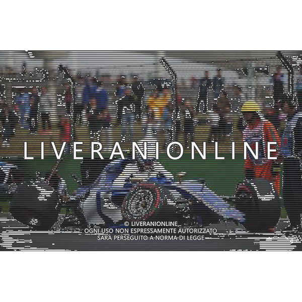 Antonio Giovinazzi (ITA) Sauber C36 crashed during qualifying. 08.04.2017. Formula 1 World Championship, Rd 2, Chinese Grand Prix, Shanghai, China, Qualifying Day. ONLY ITALY AG ALDO LIVERANI SAS
