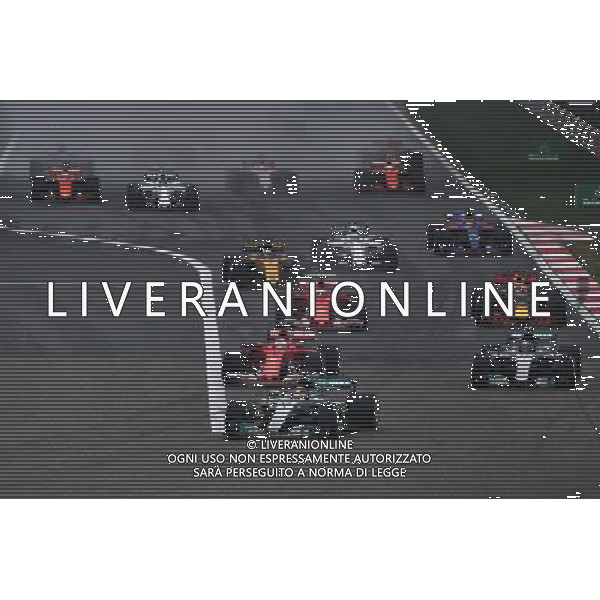 Lewis Hamilton (GBR) Mercedes AMG F1 W08 leads at the start of the race. 09.04.2017. Formula 1 World Championship, Rd 2, Chinese Grand Prix, Shanghai, China, Race Day. ONLY ITALY AG ALDO LIVERANI SAS