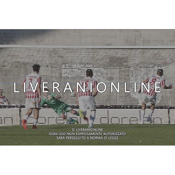 Forl“ - Maceratese Campionato di calcio Lega Pro girone B 09/04/2017 nella foto: Quadri Alberto calcia il rigore ©Claudio Zamagni/Agenzia Aldo Liverani 