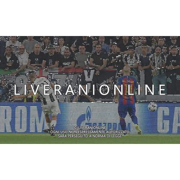 UEFA Champions League 2016/2017 Quarti di Finale Andata Torino - 11.04.2017 Juventus-Barcellona Nella Foto: il secondo gol di paulo dybala del 2-0 /Ph.Vitez-Ag. Aldo Liverani