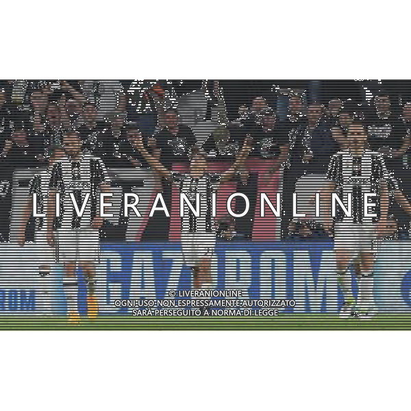 UEFA Champions League 2016/2017 Quarti di Finale Andata Torino - 11.04.2017 Juventus-Barcellona Nella Foto: esultanza dopo il secondo gol di paulo dybala del 2-0 /Ph.Vitez-Ag. Aldo Liverani