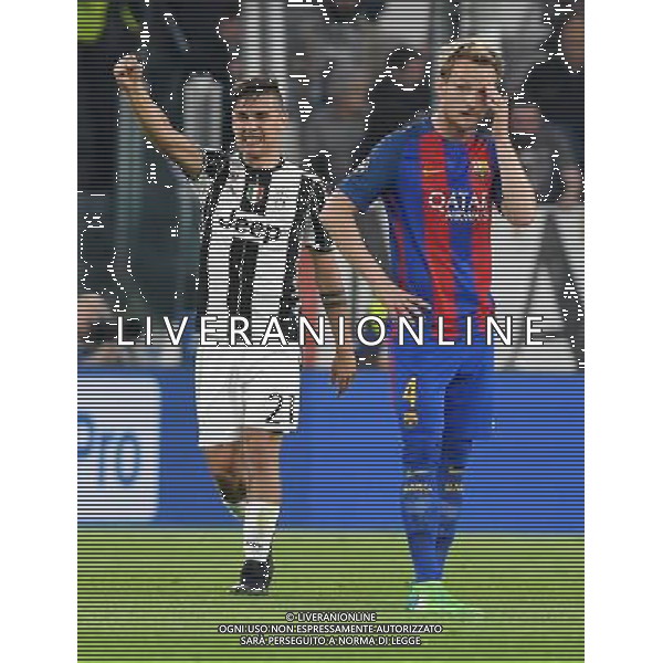 UEFA Champions League 2016/2017 Quarti di Finale Andata Torino - 11.04.2017 Juventus-Barcellona Nella Foto:delusione rakitic e esultanza dopo il secondo gol di paulo dybala /Ph.Vitez-Ag. Aldo Liverani