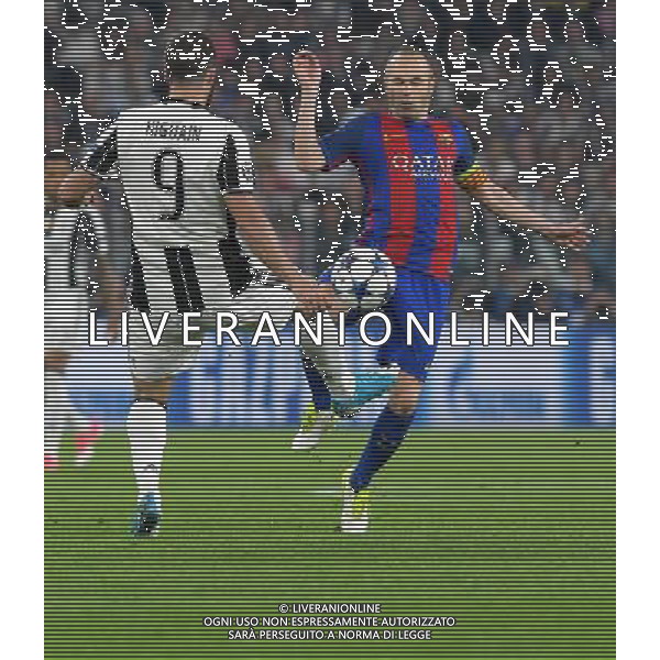 UEFA Champions League 2016/2017 Quarti di Finale Andata Torino - 11.04.2017 Juventus-Barcellona Nella Foto:iniesta andres e gonzalo higuain /Ph.Vitez-Ag. Aldo Liverani