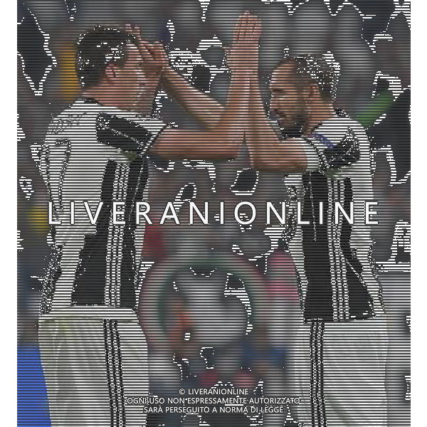 UEFA Champions League 2016/2017 Quarti di Finale Andata Torino - 11.04.2017 Juventus-Barcellona Nella Foto: esultanza dopo il gol di giorgio chiellini del 3-0 con mandzukic mario /Ph.Vitez-Ag. Aldo Liverani
