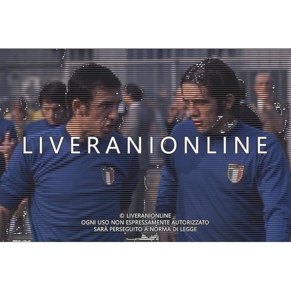 Roberto Boninsegna calciatore italiano, di ruolo attaccante - Retrospettiva nella foto con la maglia della nazionale italiana con PierLuigi Cera © ARCHIVIO / AGENZIA ALDO LIVERANI SAS