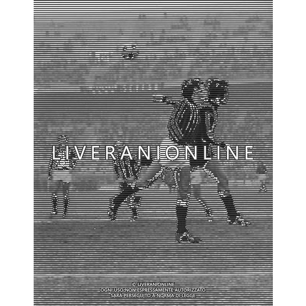 Roberto Boninsegna calciatore italiano, di ruolo attaccante - Retrospettiva nella foto con Angelo Anquilletti del Milan © ARCHIVIO / AGENZIA ALDO LIVERANI SAS