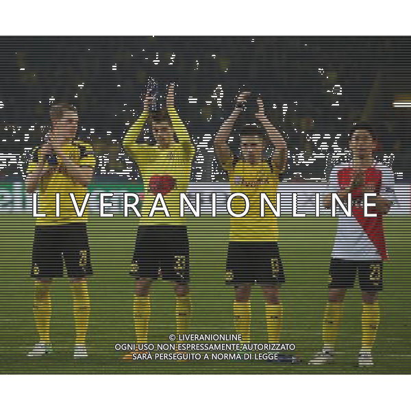firo : 12.04.2017, Fu§ball, 1.Bundesliga, Saison 2016/2017 UEFA, Champions League, CL, CHL, Viertelfinale, Hinspiel, BVB, Borussia Dortmund - AS Monaco 2:3 Beifall zu den Fans, EnttŠuschung GINTER, WEIGL mit BARTRA-Shirt, GUERREIRO, KAGAWA $worldrights,Es gelten unsere AGB, einsehbar auf www.firosportphoto.de, copyright by firo sportphoto: Coesfelder Str. 207 D-48249 DŸlmen www.firosportphoto.de mail@firosportphoto.de (V o l k s b a n k B o c h u m - W i t t e n ) BLZ.: 430 601 29 Kt. Nr.: 341 117 100 Tel:Ê +49-2594-9916004 Fax:Ê+49-2594-9916005 / AGENZIA ALDO LIVERANI SAS - ITALY ONLY EDITORIAL USE ONLY