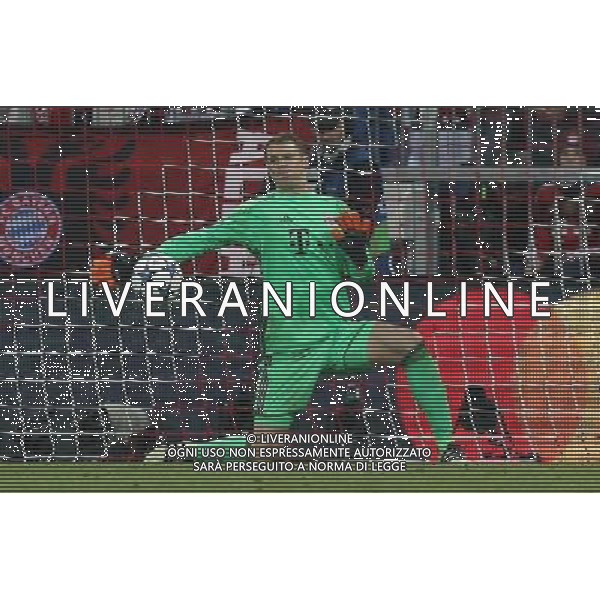 firo FuÃŸball, Fussball, 12.04.2017 Uefa Champions League, CL Saison 2016/2017 Viertelfinale, Hinspiel FCB FC Bayern MÃ¼nchen Muenchen - Real Madrid 1:2 FCB Torwart TorhÃ¼ter Goalkeeper Manuel Neuer, Parade, Rettung, Rettungstat, reflex $worldrights Es gelten unsere AGB, einsehbar auf www.firosportphoto.de copyright by firo sportphoto: Coesfelder Str.207 48249 DÃ¼lmen www.firosportphoto.de mail@firosportphoto.de (V o l k s b a n k B o c h u m - W i t t e n ) IBAN DE68 4306 0129 0341 1171 00 Tel:Â  02594 - 9916004 Fax:Â 02594 - 9916005/ AGENZIA ALDO LIVERANI SAS - ITALY ONLY EDITORIAL USE ONLY