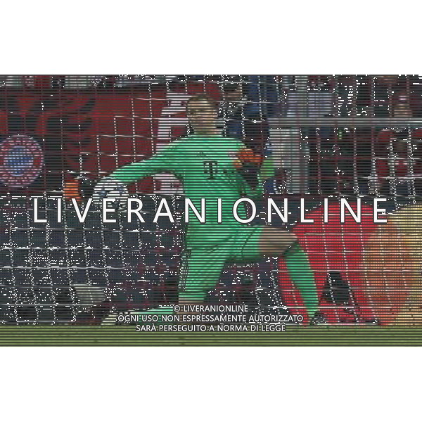 firo FuÃŸball, Fussball, 12.04.2017 Uefa Champions League, CL Saison 2016/2017 Viertelfinale, Hinspiel FCB FC Bayern MÃ¼nchen Muenchen - Real Madrid 1:2 FCB Torwart TorhÃ¼ter Goalkeeper Manuel Neuer, Parade, Rettung, Rettungstat, reflex $worldrights Es gelten unsere AGB, einsehbar auf www.firosportphoto.de copyright by firo sportphoto: Coesfelder Str.207 48249 DÃ¼lmen www.firosportphoto.de mail@firosportphoto.de (V o l k s b a n k B o c h u m - W i t t e n ) IBAN DE68 4306 0129 0341 1171 00 Tel:Â  02594 - 9916004 Fax:Â 02594 - 9916005/ AGENZIA ALDO LIVERANI SAS - ITALY ONLY EDITORIAL USE ONLY