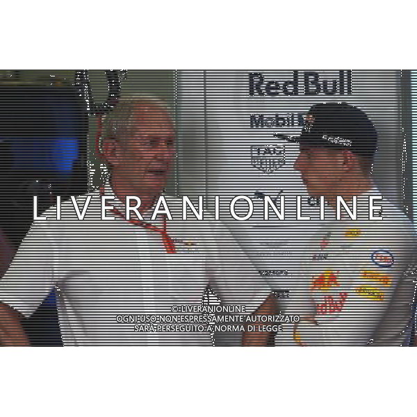 (L to R): Dr Helmut Marko (AUT) Red Bull Motorsport Consultant with Max Verstappen (NLD) Red Bull Racing. 15.04.2017. Formula 1 World Championship, Rd 3, Bahrain Grand Prix, Sakhir, Bahrain, Qualifying Day. ONLY ITALY AG ALDO LIVERANI SAS