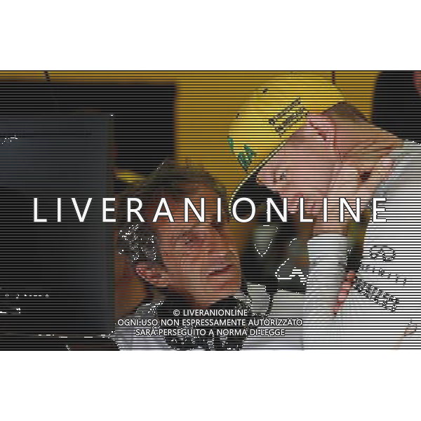 Alain Prost (FRA) and Nico Hulkenberg (GER) Renault Sport F1 Team 15.04.2017. Formula 1 World Championship, Rd 3, Bahrain Grand Prix, Sakhir, Bahrain, Qualifying Day. ONLY ITALY AG ALDO LIVERANI SAS