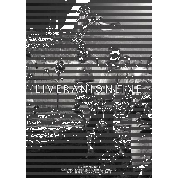 La finale della 24» edizione della Coppa delle Coppe UEFA  stata disputata il 16 maggio 1984 al St. Jakob Stadium di Basilea tra Juventus e Porto NELLA FOTO ANTONIO CABRINI CON LA COPPA DELLE COPPE AG ALDO LIVERANI SAS