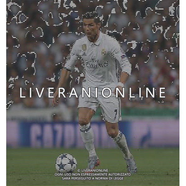 firo Fu§ball, Fussball, 18.04.2017 Uefa Champions League, CL Saison 2016/2017 Viertelfinale, RŸckspiel Real Madrid - FCB FC Bayern MŸnchen Muenchen 4:2 Real Cristiano Ronaldo, Einzelaktion $worldrights Es gelten unsere AGB, einsehbar auf www.firosportphoto.de copyright by firo sportphoto: Coesfelder Str.207 48249 DŸlmen www.firosportphoto.de mail@firosportphoto.de (V o l k s b a n k B o c h u m - W i t t e n ) IBAN DE68 4306 0129 0341 1171 00 Tel:Ê 02594 - 9916004 Fax:Ê02594 - 9916005 AG ALDO LIVERANI SAS ONLY ITALY