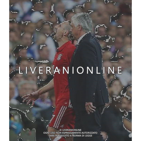 firo Fu§ball, Fussball, 18.04.2017 Uefa Champions League, CL Saison 2016/2017 Viertelfinale, RŸckspiel Real Madrid - FCB FC Bayern MŸnchen Muenchen FCB Trainer Coach Carlo Ancelotti, FCB Franck RibŽry Ribery, Gestik, Geste, EnttŠuschung enttŠuscht Enttaeuschung enttaeuscht unzufrieden, Auswechslung $worldrights Es gelten unsere AGB, einsehbar auf www.firosportphoto.de copyright by firo sportphoto: Coesfelder Str.207 48249 DŸlmen www.firosportphoto.de mail@firosportphoto.de (V o l k s b a n k B o c h u m - W i t t e n ) IBAN DE68 4306 0129 0341 1171 00 Tel:Ê 02594 - 9916004 Fax:Ê02594 - 9916005 AG ALDO LIVERANI SAS ONLY ITALY