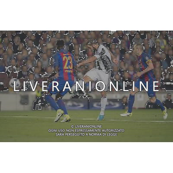 UEFA Champions League 2016/2017 Quarti di Finale Ritorno Barcellona (Spagna) - 19.04.2017 Barcellona-Juventus Nella Foto: gonzalo Higuain prova il tiro /Ag. Aldo Liverani