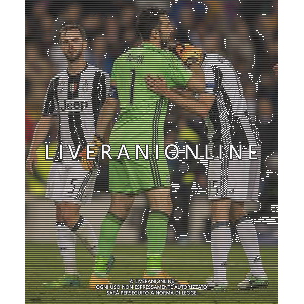 UEFA Champions League 2016/2017 Quarti di Finale Ritorno Barcellona (Spagna) - 19.04.2017 Barcellona-Juventus Nella Foto: esultanza di Gianluigi buffon e Andrea Barzagli che festeggia a fine gara /Ag. Aldo Liverani