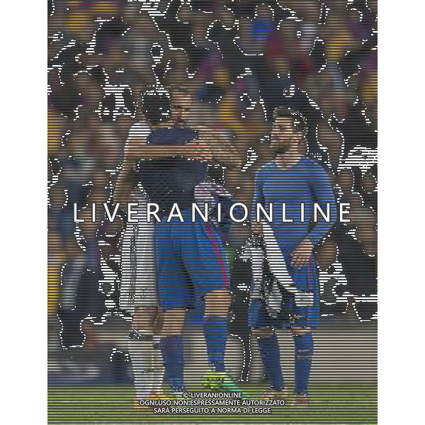 UEFA Champions League 2016/2017 Quarti di Finale Ritorno Barcellona (Spagna) - 19.04.2017 Barcellona-Juventus Nella Foto: abbraccio di giorgio Chiellini con luis Suarez e lionel Messi a fine gara /Ag. Aldo Liverani