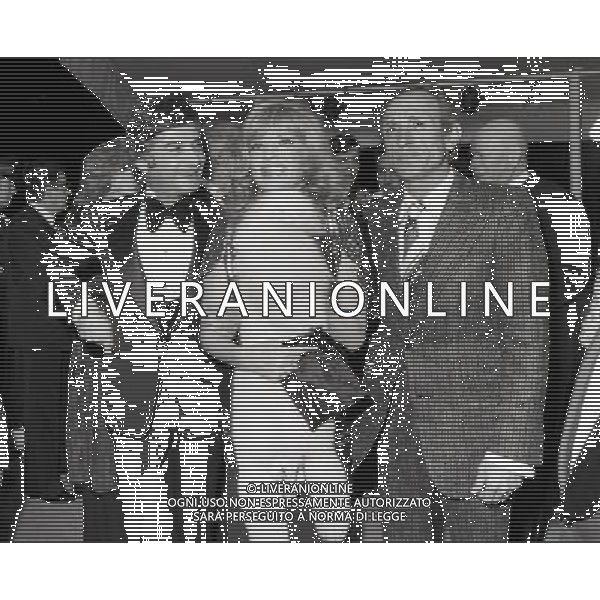 Monica Vitti, attrice italiana di teatro, cinema e televisione - Retrospettiva - nella foto a Cannes nel 1974 con l\'attore Jean-Claude Brialy e il direttore della fotografia Carlo Di Palma. ©ARCHIVIO / AGENZIA ALDO LIVERANI SAS