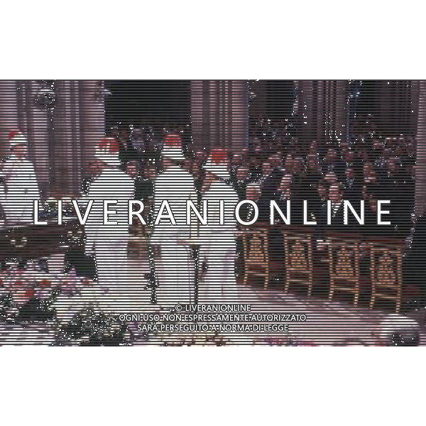 Funerali di Stefano Casiraghi imprenditore e pilota motonautico italiano e marito di Carolina di Monaco - Retrospettiva - 6 ottobre 1990 nella foto il Principe Alberto, Stephanie e il padre Ranieri III principe sovrano di Monaco © ARCHIVIO / AGENZIA ALDO LIVERANI SAS - ITALY ONLY EDITORIAL USE ONLY