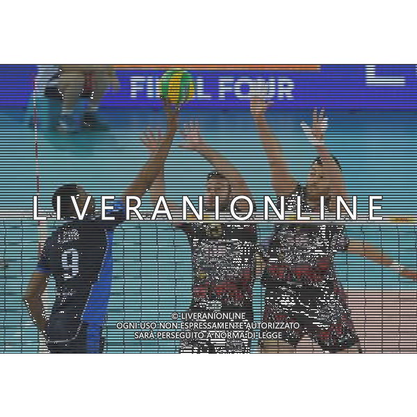 DHL 2017 CEV Volleyball Champions League Final Four Finale Roma - 30.04.2017 Zenit Kazan-Sir Sicoma Colussi Perugia Nella Foto:Leon Wilfrido contro Luciano De Cecco e Alessandro Franceschini /Ph.Vitez-Ag. Aldo Liverani