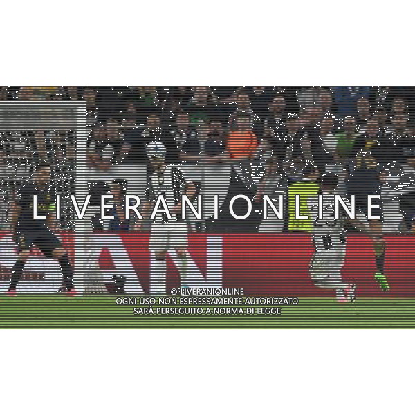 UEFA Champions League 2016/2017 Semifinale Ritorno Torino - 09.05.2017 Juventus-Monaco Nella Foto: il gol di dani alves del 2-0 /Ph.Vitez-Ag. Aldo Liverani