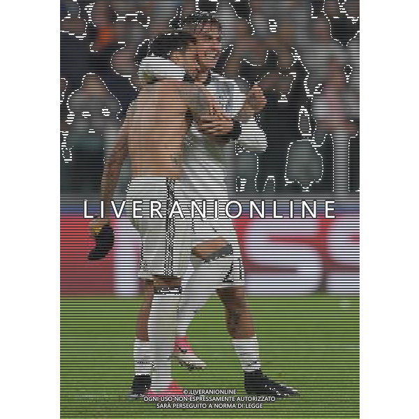 UEFA Champions League 2016/2017 Semifinale Ritorno Torino - 09.05.2017 Juventus-Monaco Nella Foto:esultanza juventus a fine gara per il passaggio alla finale - paulo dybala e dani alves /Ph.Vitez-Ag. Aldo Liverani