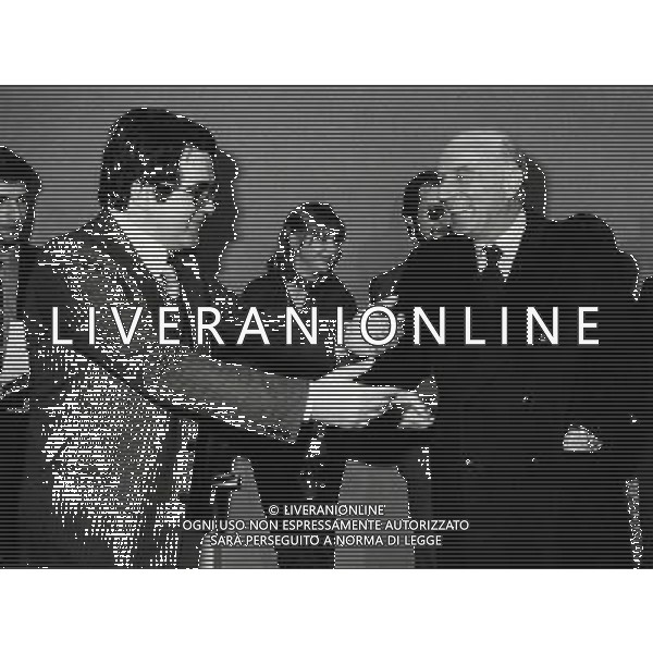 RETROSPETTIVA GUIDO CARLI  stato un dirigente d\'azienda, economista e politico italiano, governatore della Banca d\'Italia dal 1960 al 1975 NELLA FOTO GUIDO CARLI CON ROMANO PRODI AG ALDO LIVERANI SAS