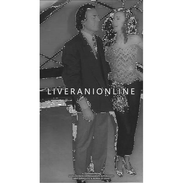 ELEONORA BRIGLIADORI attrice e conduttrice televisiva italiana - Retrospettiva nella foto con Julio Iglesias ©ARCHIVIO / AGENZIA ALDO LIVERANI SAS