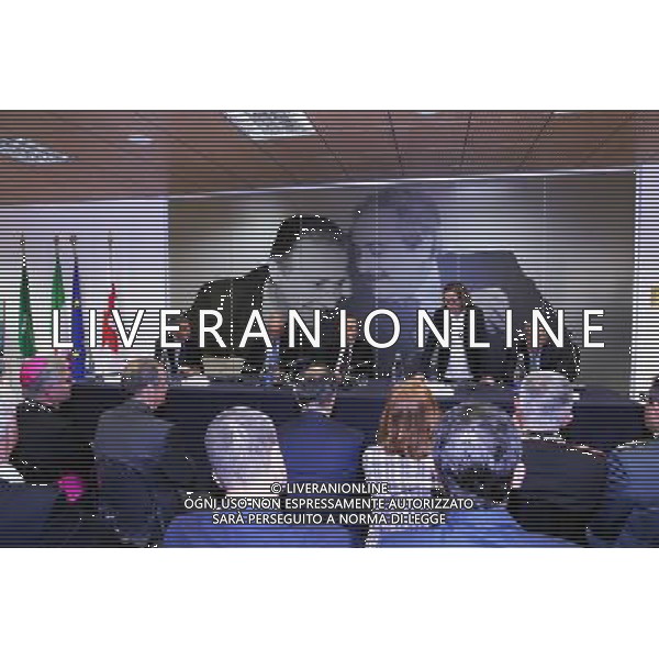 Milano ( MI ) 10/05/2017 Inaugurazione del nuovo Centro Operativo della Direzione Investigativa Antimafia Nella foto: Nunzio Antonio Ferla (Direttore della D.I.A.), Franco Gabrielli (Capo della Polizia D.G.P.S), Marco Minniti (Ministro dell\'Interno), Luciana Lamorgese (Prefetto di Milano) e Franco Roberti (Procuratore Nazionale Antimafia e Antiterrorismo) PH Lauro Montagnini AG ALDO LIVERANI SAS