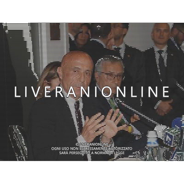 Milano ( MI ) 10/05/2017 Inaugurazione del nuovo Centro Operativo della Direzione Investigativa Antimafia Nella foto: Marco Minniti ( Ministro dell\'Interno ) e Franco Roberti ( Procuratore Nazionale Antimafia e Antiterrorismo ) PH Lauro Montagnini AG ALDO LIVERANI SAS