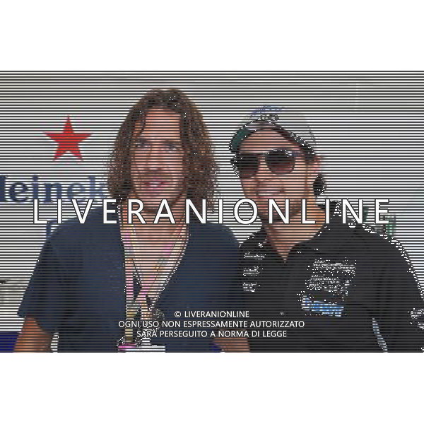 (L to R): Carles Puyol (ESP) Retired Football Player with Sergio Perez (MEX) Sahara Force India F1. 14.05.2017. Formula 1 World Championship, Rd 5, Spanish Grand Prix, Barcelona, Spain, Race Day. / AGENZIA ALDO LIVERANI SAS - ITALY ONLY EDITORIAL USE ONLY - Gp F1 Spagna Gara Barcellona 14 maggio 2017 