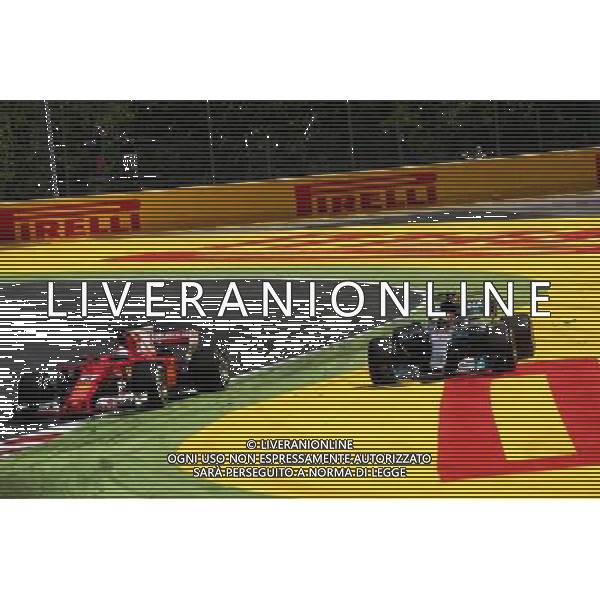 Sebastian Vettel (GER) Ferrari SF70H and Lewis Hamilton (GBR) Mercedes AMG F1 W08 battle for the lead of the race. 14.05.2017. Formula 1 World Championship, Rd 5, Spanish Grand Prix, Barcelona, Spain, Race Day. / AGENZIA ALDO LIVERANI SAS - ITALY ONLY EDITORIAL USE ONLY - Gp F1 Spagna Gara Barcellona 14 maggio 2017 