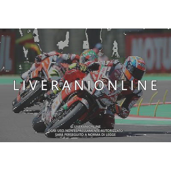 IMOLA 13/05/2017 CIRCUITO ENZO E DINO FERRARI SUPERBIKE FIM WORLD CHAMPIONSHIP 2017 PICTURED: Lorenzo Savadori e Chaz Davies Â© ALBERTO ANELLO / AGENZIA ALDO LIVERANI SAS