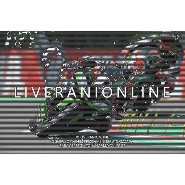 IMOLA 13/05/2017 CIRCUITO ENZO E DINO FERRARI SUPERBIKE FIM WORLD CHAMPIONSHIP 2017 PICTURED: Jonathan Rea e Tom Sykes Â© ALBERTO ANELLO / AGENZIA ALDO LIVERANI SAS