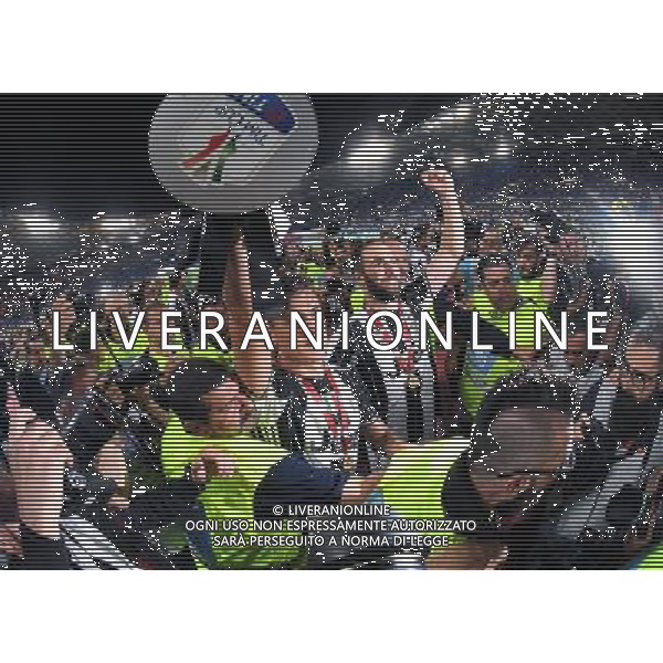 Coppa Italia TIM Cup 2016/2017 Finale Roma - 17.05.2017 Juventus-Lazio Nella Foto: esultanza e festeggiamenti dei giocatori della juventus con la coppa - gonzalo higuain e dybala paulo /Ph.Vitez-Ag. Aldo Liverani