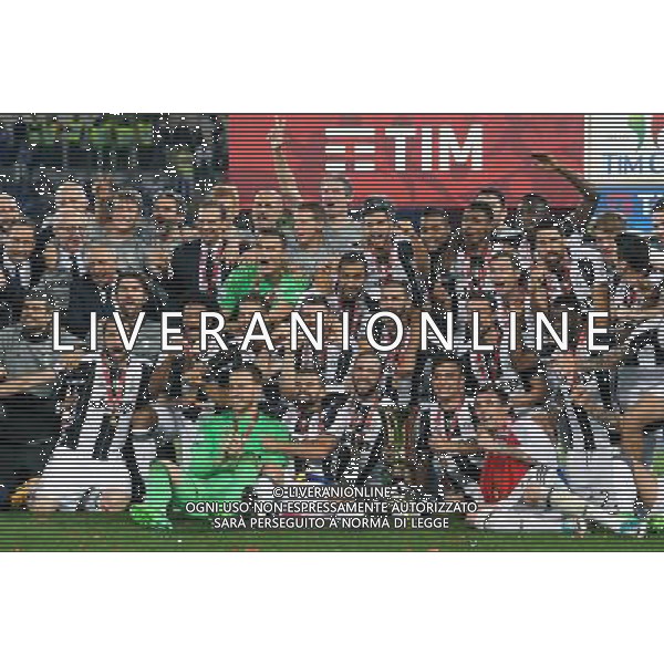Coppa Italia TIM Cup 2016/2017 Finale Roma - 17.05.2017 Juventus-Lazio Nella Foto:i giocatori della Juventus posano con la coppa /Ph.Vitez-Ag. Aldo Liverani