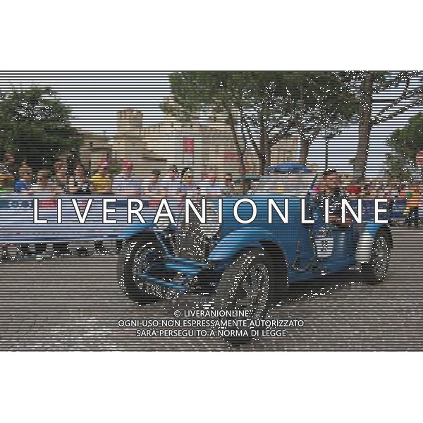 Mille Miglia 2017: passaggi da Brescia a Padova. Auto 33 Tonconogy a Sirmione PH FOTOLIVE MARCO RIZZINI /AGENZIA ALDO LIVERANI SAS