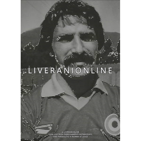 RETROSPETTIVA MAURO AMENTA CALCIATORE NELLA FOTO MAURO AMENTA CON LA MAGLIA DELLA ROMA AG ALDO LIVERANI SAS