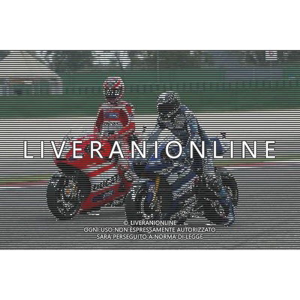 Misano Adriatico ( RN ) 02/09/2011 Gran Premio Aperol di San Marino e della Riviera di Rimini 2011 - Classe MOTOGP Nella foto: Ben SPIES ( USA ) su Yamaha e Nicky HAYDEN ( USA ) su Ducati PH Lauro Montagnini /AGENZIA ALDO LIVERANI SAS