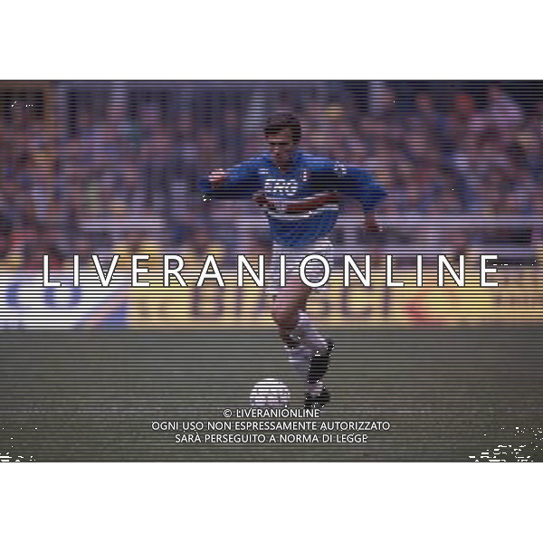 RETROSPETTIVA FAUSTO PARI CALCIATORE NELLA FOTO FAUSTO PARI CON LA MAGLIA DELLA SAMPDORIA AG ALDO LIVERANI SAS