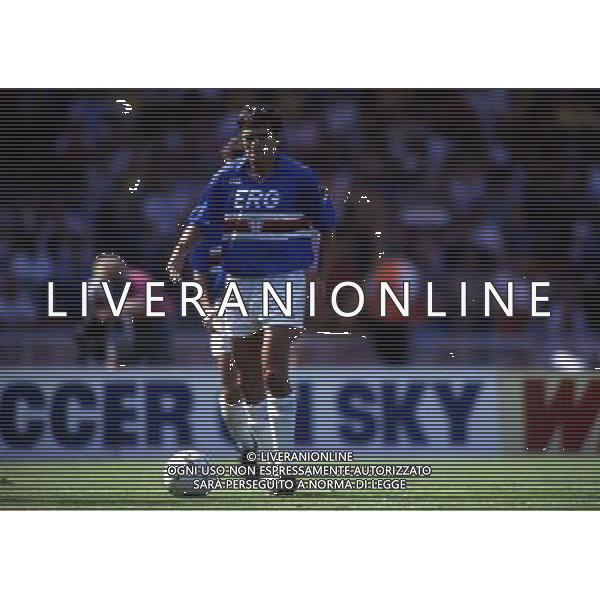 RETROSPETTIVA FAUSTO PARI CALCIATORE NELLA FOTO FAUSTO PARI CON LA MAGLIA DELLA SAMPDORIA AG ALDO LIVERANI SAS